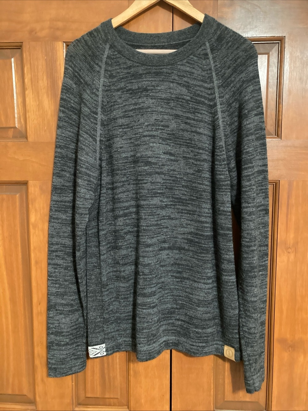 PAKA Men's medium royal alpaca blend Crewneck Sweater Charcoal Heather